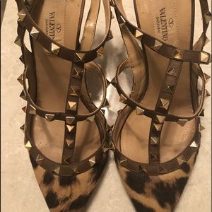 Stunning pony hair Valentino rockstuds -RARE